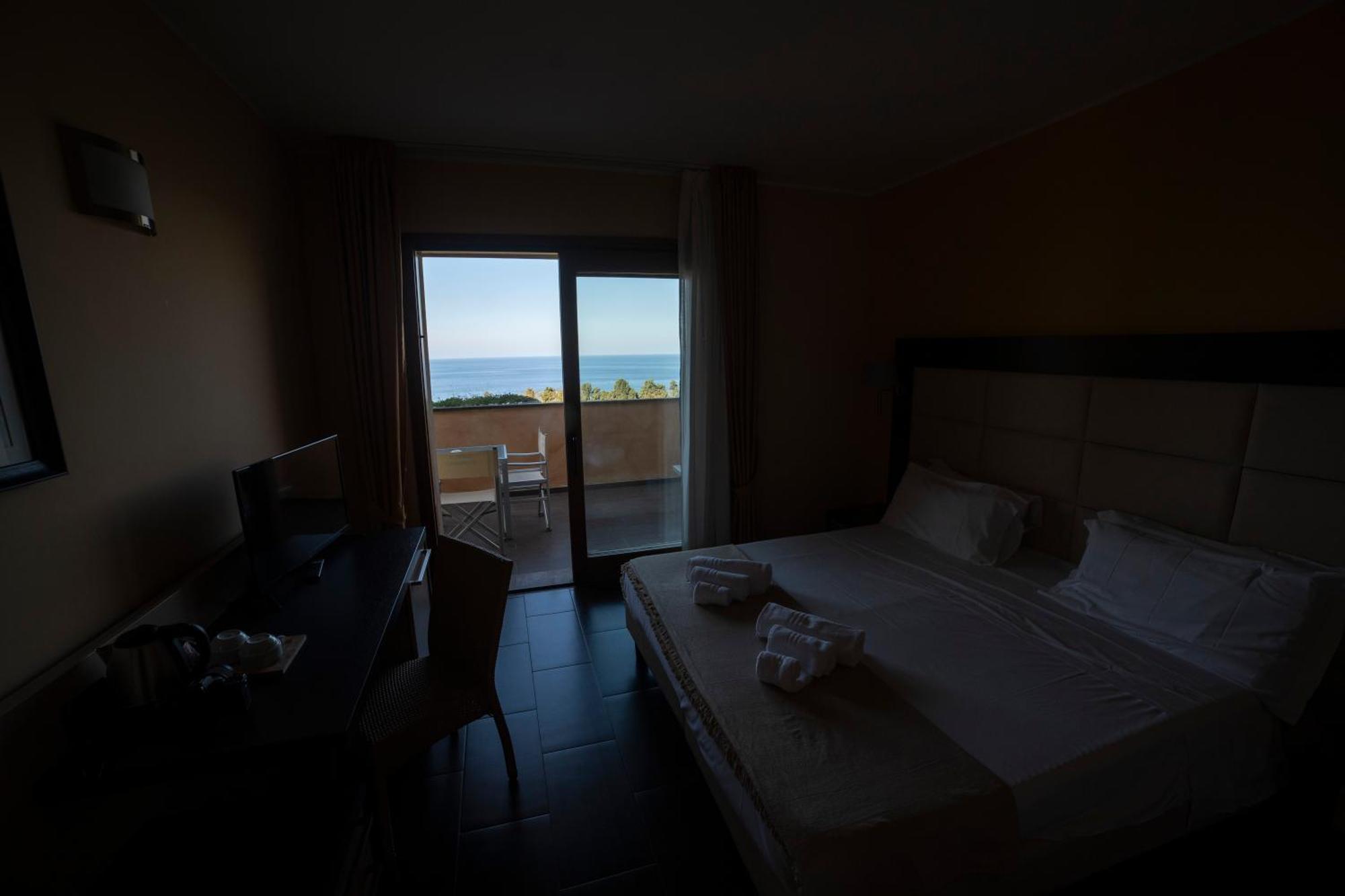Unico Cannamele Escape Tropea By Life Resorts Parghelia Buitenkant foto